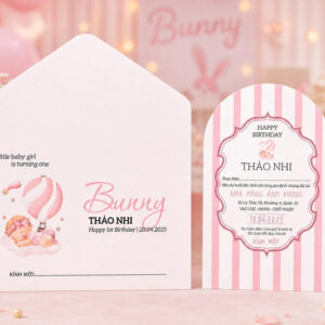 Thiệp mời thôi nôi cho bé gái màu hồng nhạt