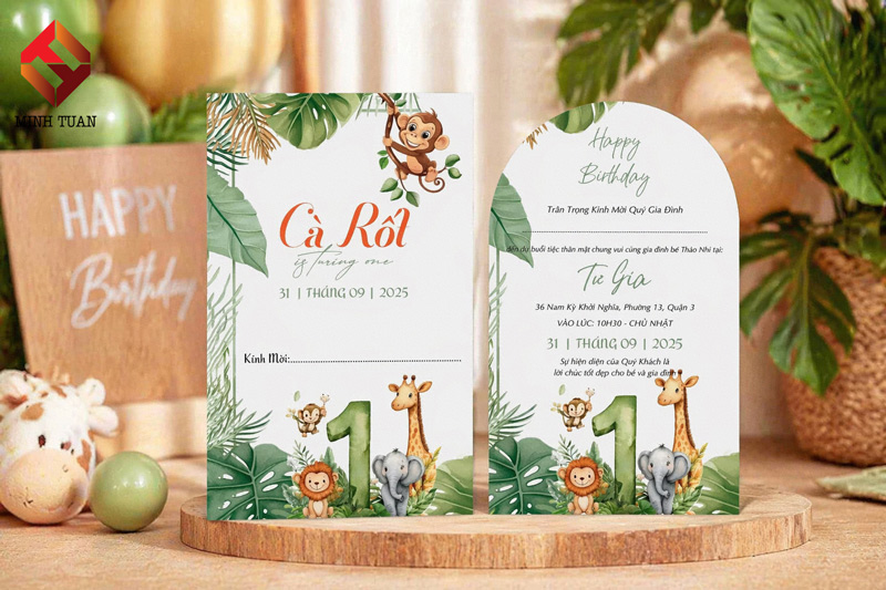 Thiệp thôi nôi họa tiết vườn thú